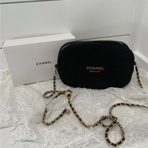 Chanel  Cosmetic Pouch Bag with Chain from Chanel Beauty GWP